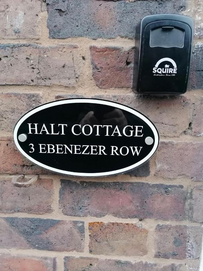 Halt Cottage Бриджнорс Экстерьер фото